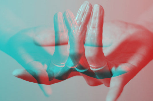 Safer Lesbian Sex: Finger Protection, Lubrication & Avoiding Nail Scratches